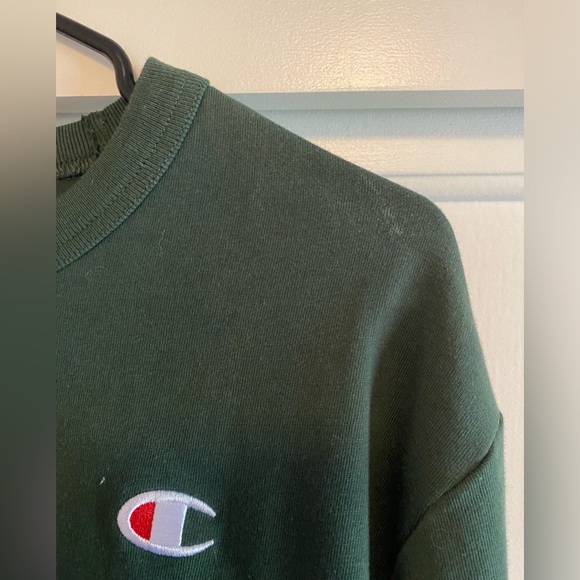 UO Exclusive Champion Tee - Picture 2 of 8